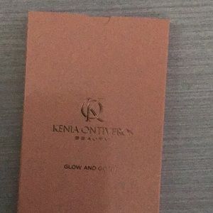 Kenia ontiveros glow and go beauty palette